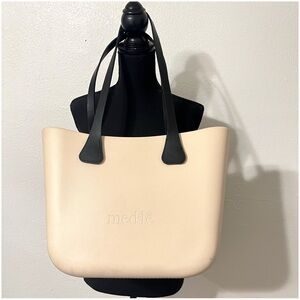 Medle Cream Tote Black Leather Straps Removable Lining Lightweight Picnic 18x12